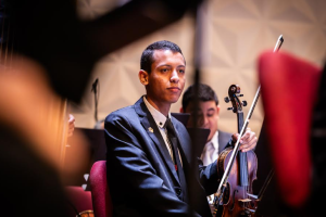Violonista de Corumbá fará residência artística com a Orquestra Sinfônica Brasileira